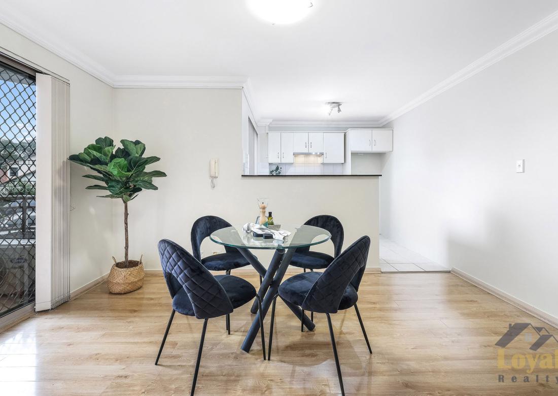 1/20 ESSEX STREET, EPPING, Epping - Thumbnail 3